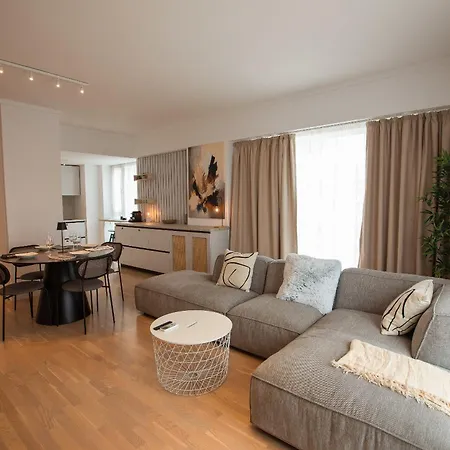 Marble Heights - Luxury 1br With Parking & Balcony