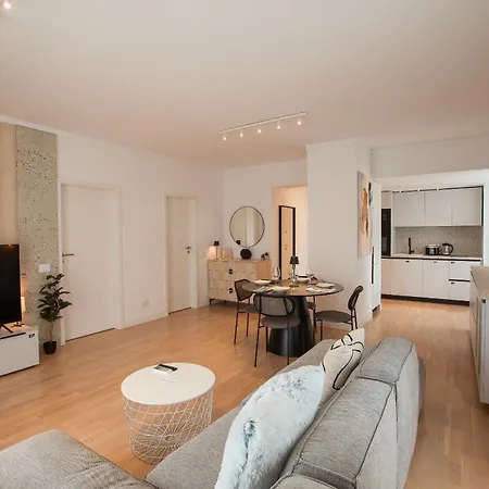 Marble Heights - Luxury 1br With Parking & Balcony