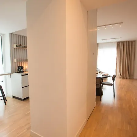 Marble Heights - Luxury 1br With Parking & Balcony Appartement