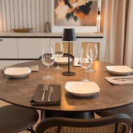 Apartmán Marble Heights - Luxury 1br With Parking & Balcony
