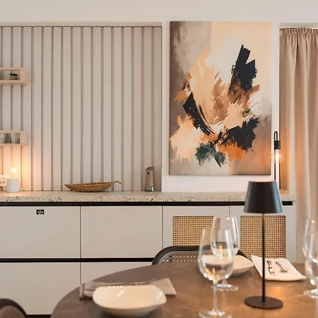 Marble Heights - Luxury 1br With Parking & Balcony *