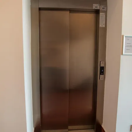 Marble Heights - Luxury 1br With Parking & Balcony Bukurešť