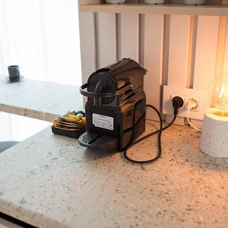 Marble Heights - Luxury 1br With Parking & Balcony *